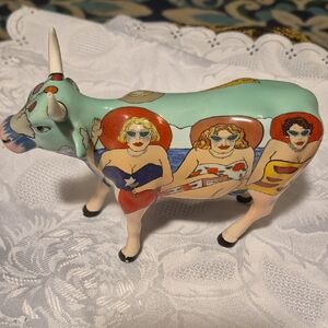 CowParade Fun Seeker Collectible Figurine
